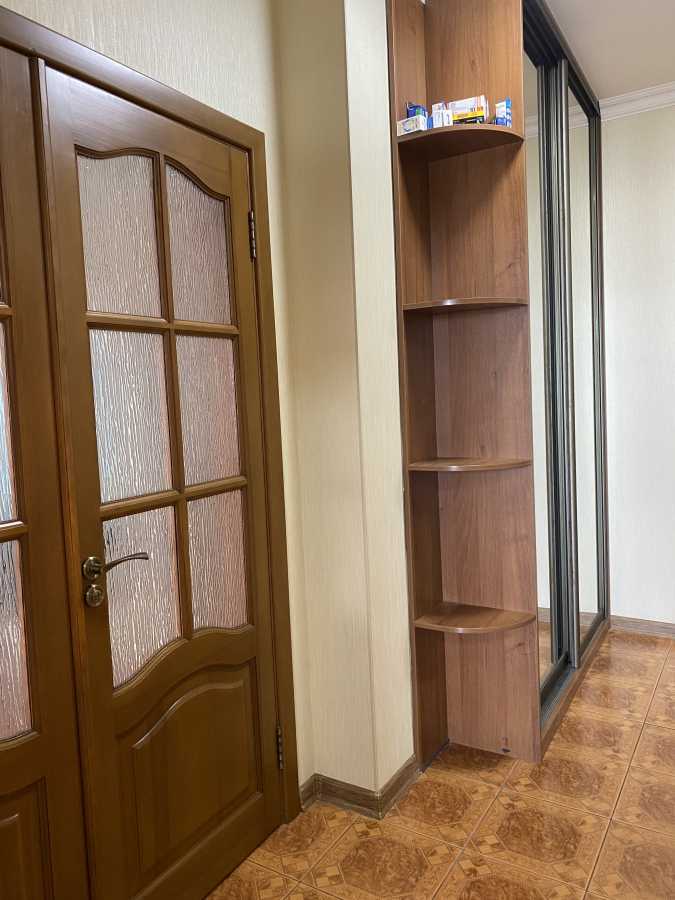 Оренда 1-кімнатної квартири 65 м², Раїси Окіпної вул., 8