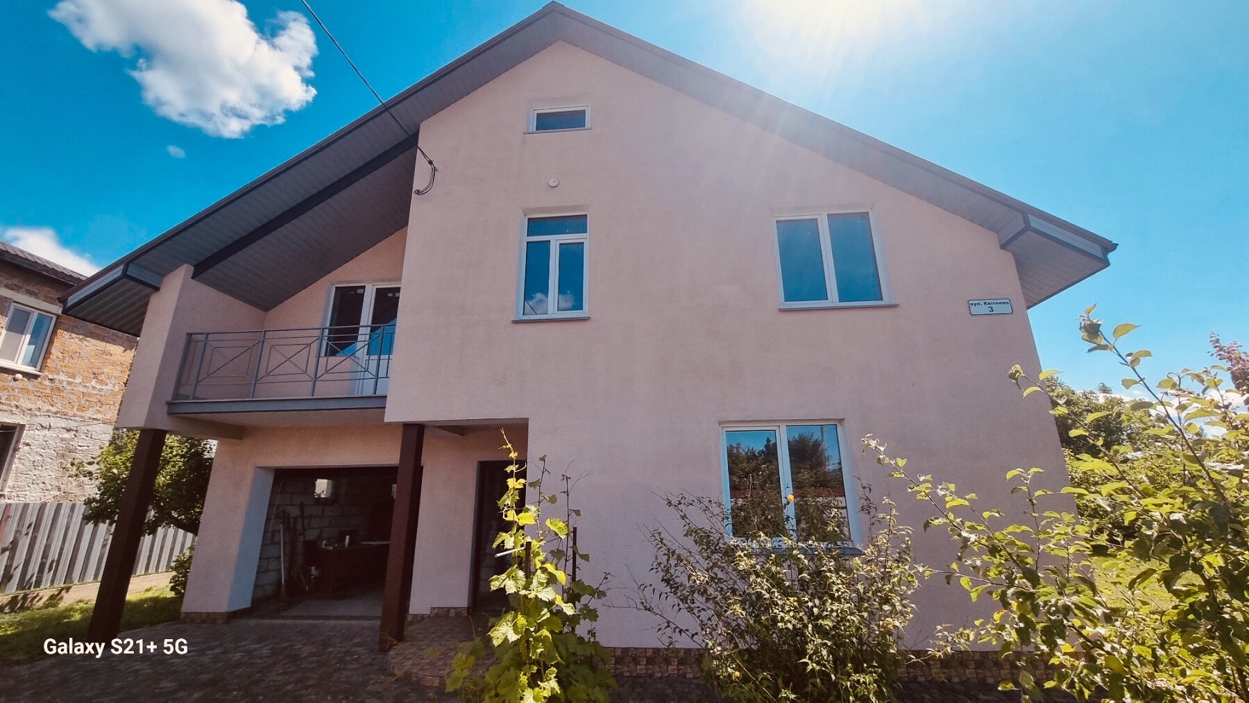 Продаж будинку 180 м²