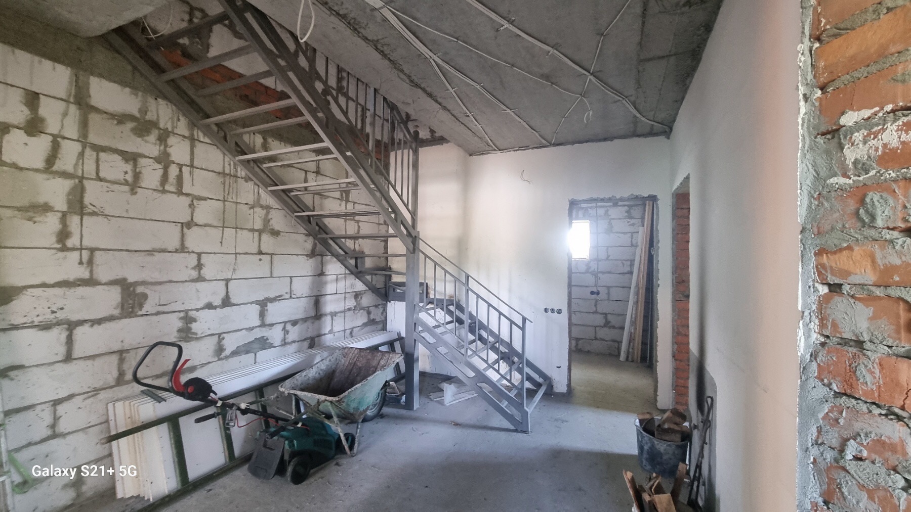 Продаж будинку 180 м²