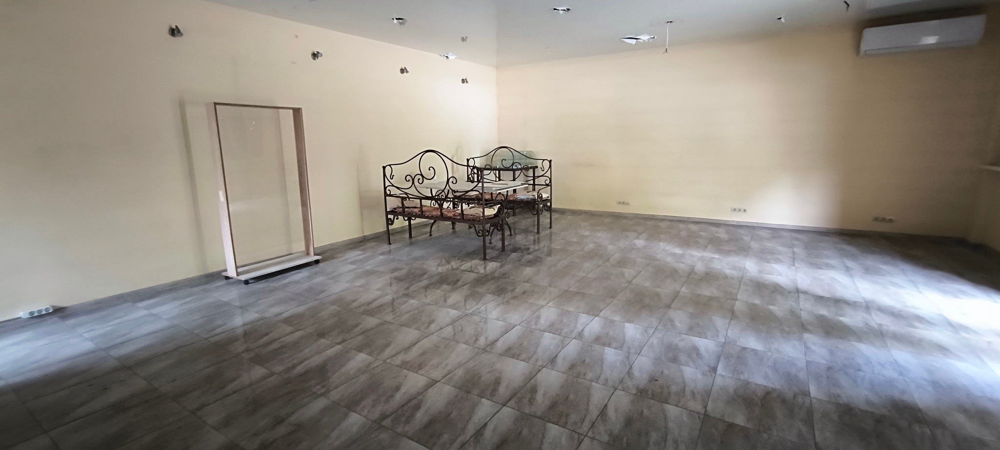Продаж приміщення вільного призначення 262 м², Кулішова вул., 25а