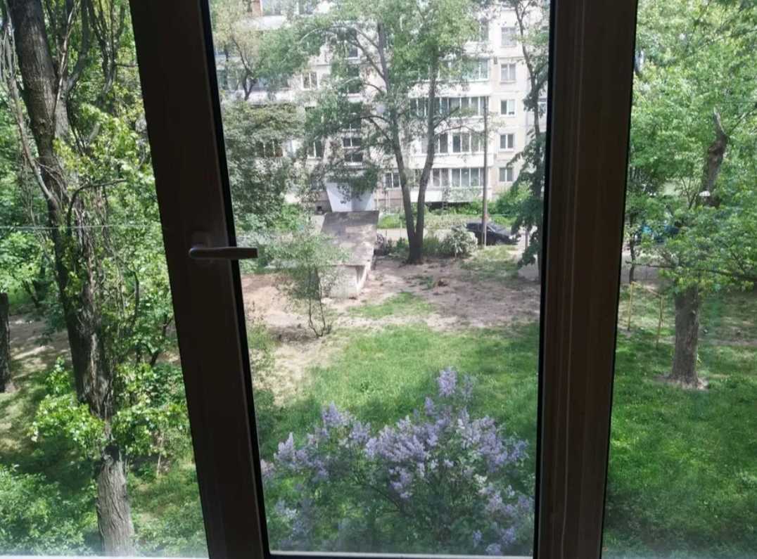 Продаж 1-кімнатної квартири 30 м², Братиславська вул., 20А