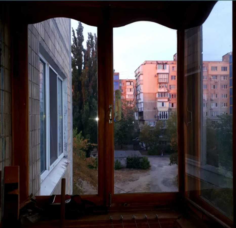 Продаж 1-кімнатної квартири 30 м², Братиславська вул., 20А