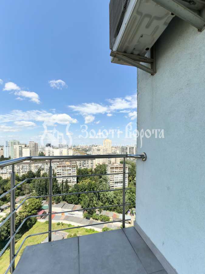 Продаж 2-кімнатної квартири 85 м², Генерала Шаповала вул., 2А