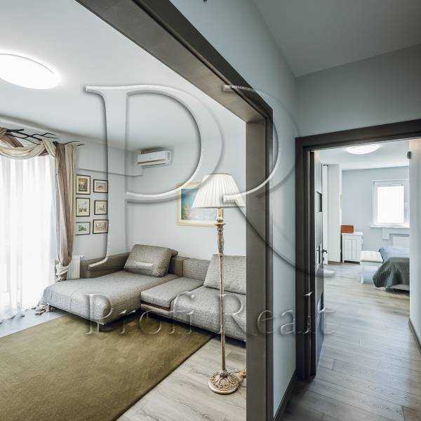 Продажа 2-комнатной квартиры 90 м², Метрологическая ул., 13