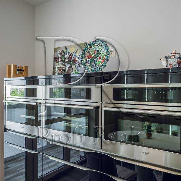 Продажа 2-комнатной квартиры 90 м², Метрологическая ул., 13