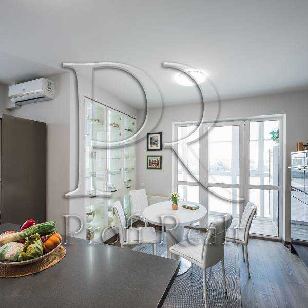 Продажа 2-комнатной квартиры 90 м², Метрологическая ул., 13