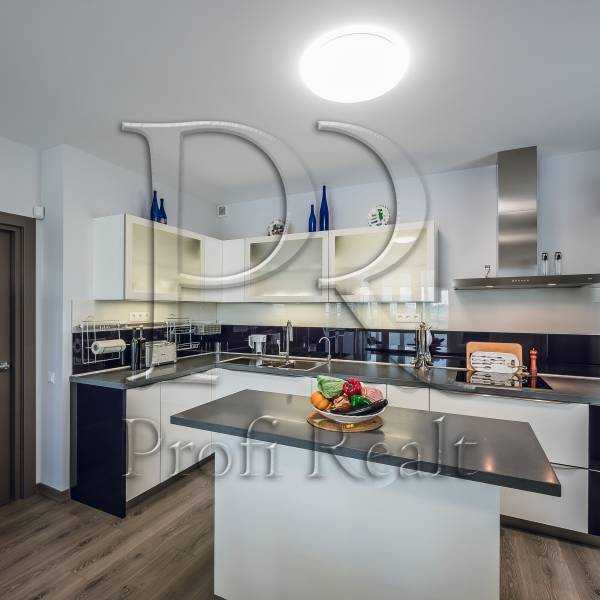 Продажа 2-комнатной квартиры 90 м², Метрологическая ул., 13