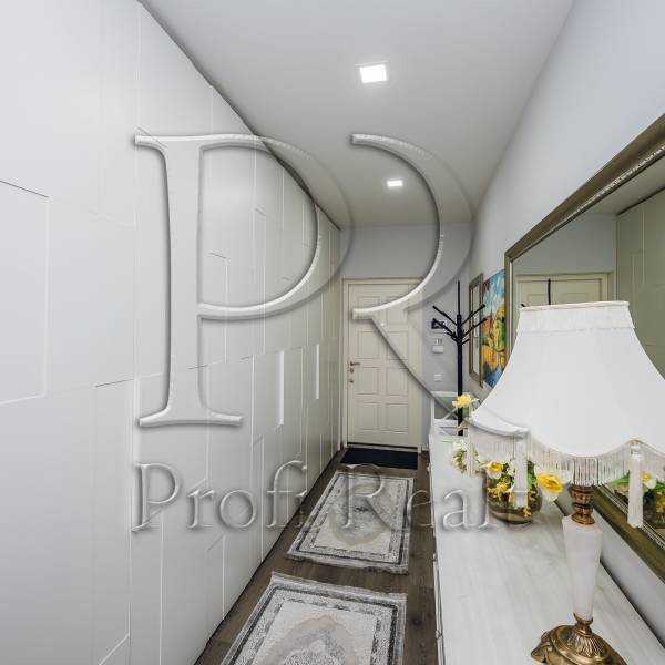 Продажа 2-комнатной квартиры 90 м², Метрологическая ул., 13