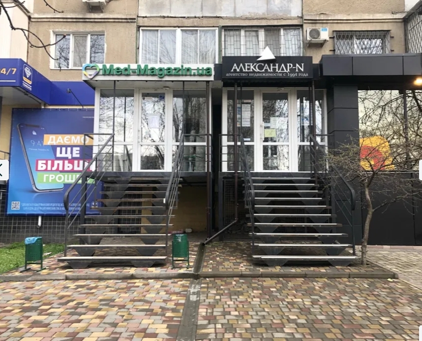 Аренда торгового помещения 80 м², Добровольского просп.