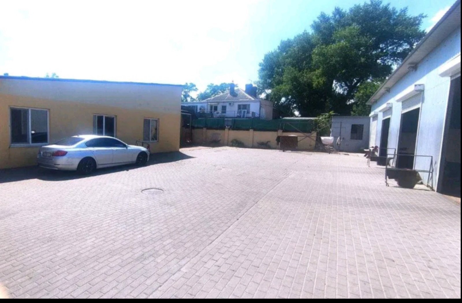Продаж комерції 1180 м², Столбовая вул.