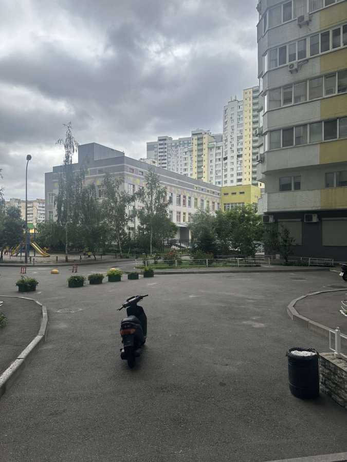 Аренда 1-комнатной квартиры 50 м², Михаила Донца ул., Драгоманова, 6/1
