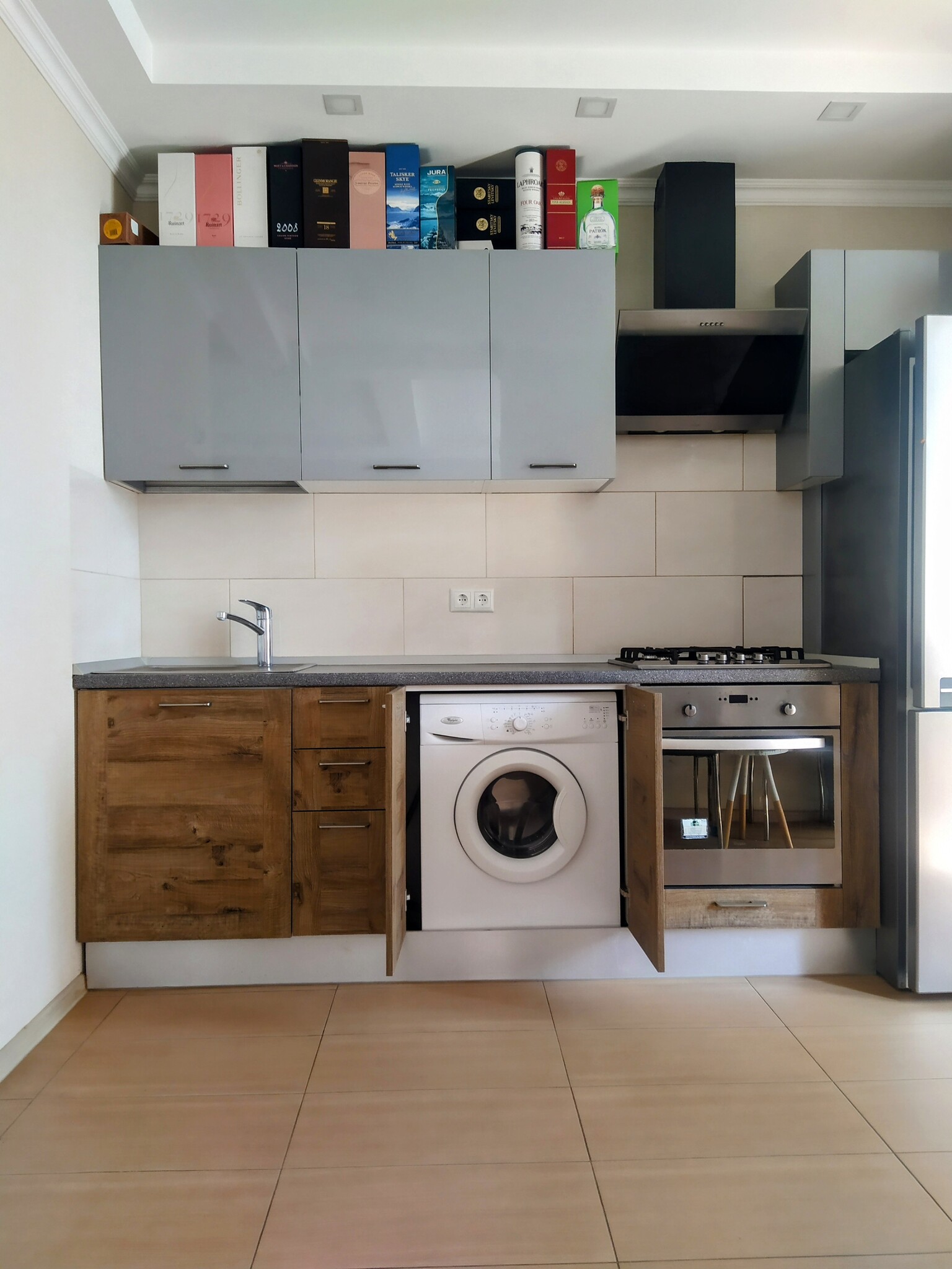 Продаж 1-кімнатної квартири 43 м²