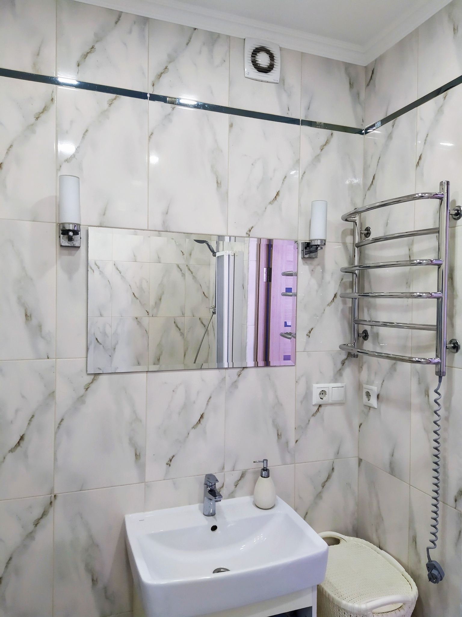 Продаж 1-кімнатної квартири 43 м²