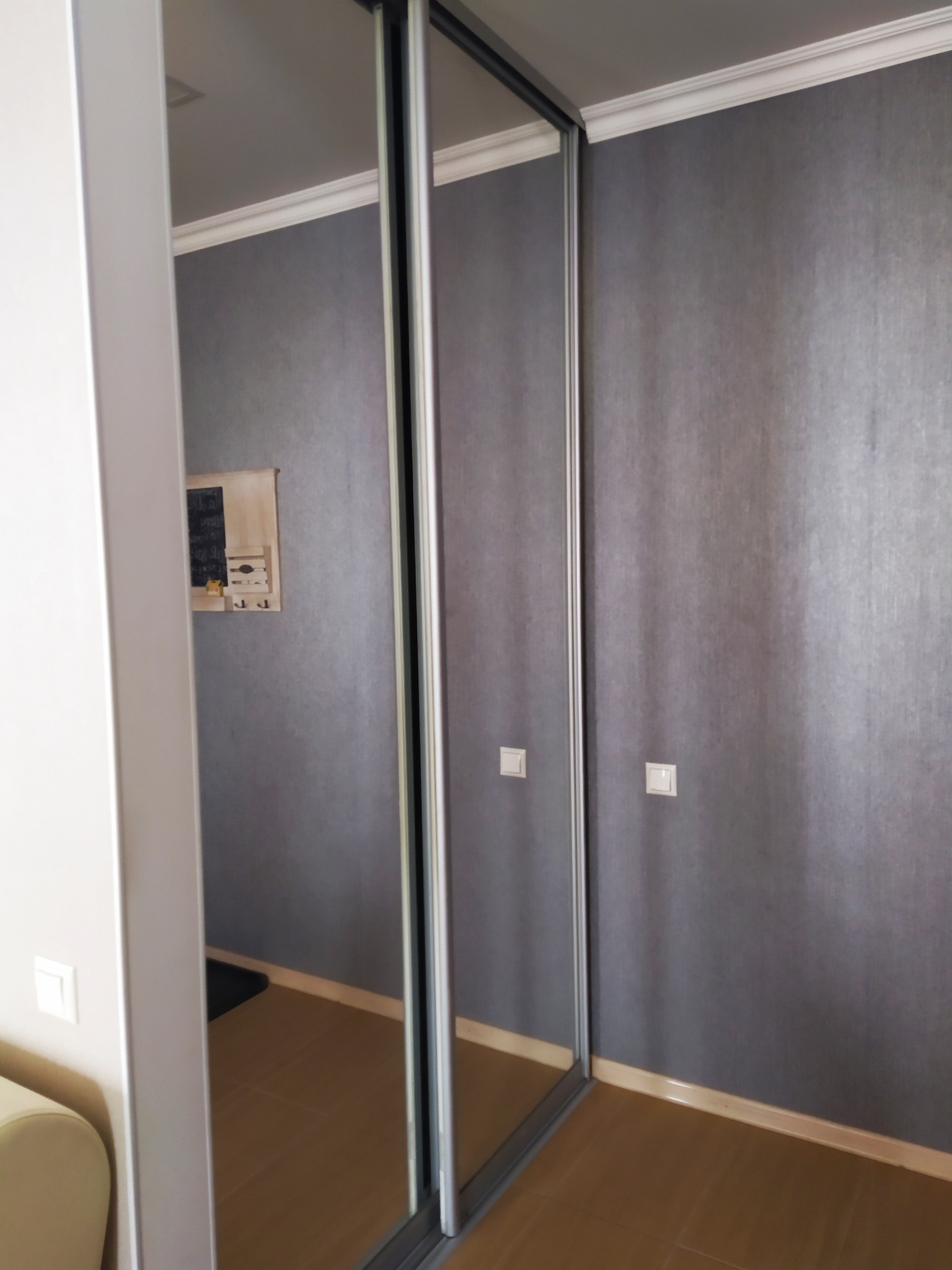 Продаж 1-кімнатної квартири 43 м²