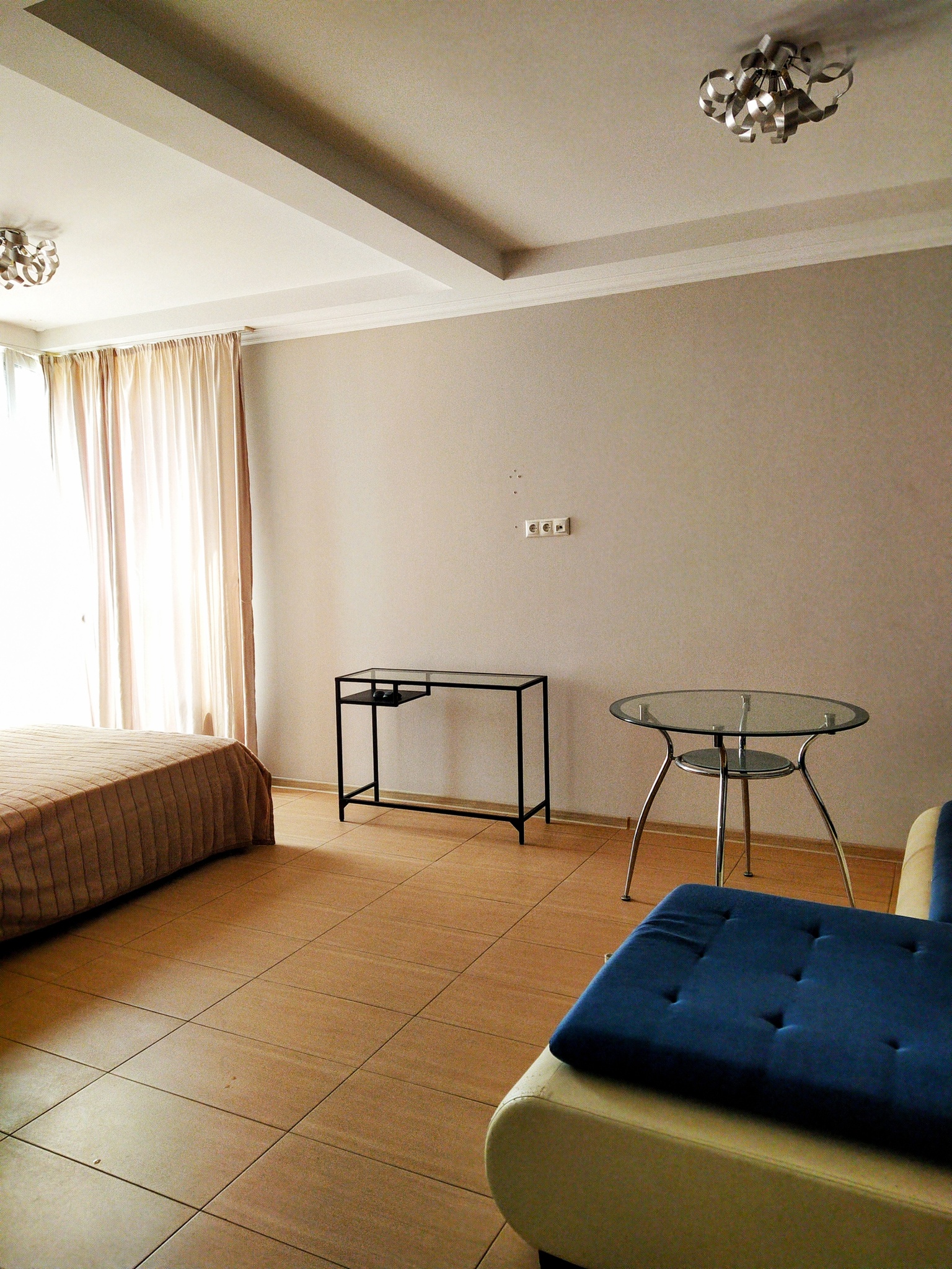Продаж 1-кімнатної квартири 43 м²