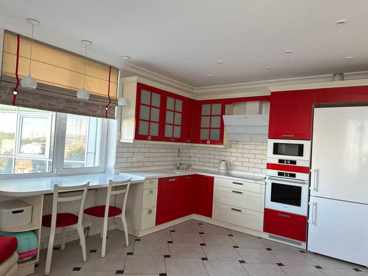 Продаж 3-кімнатної квартири 114.2 м², Коломиевский, 17/31а