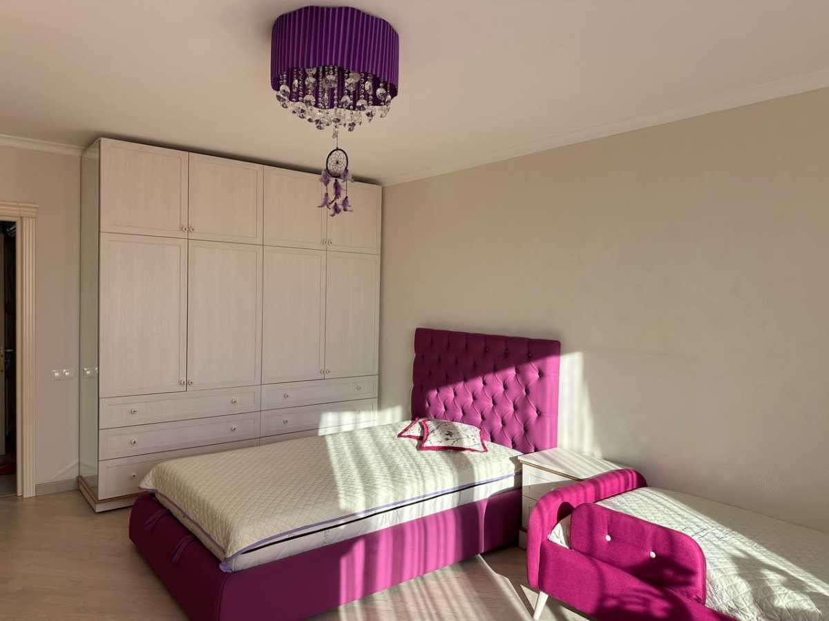 Продаж 3-кімнатної квартири 114.2 м², Коломиевский, 17/31а