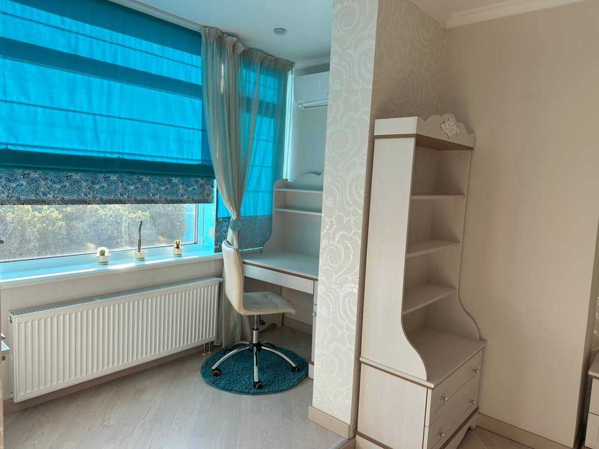 Продаж 3-кімнатної квартири 114.2 м², Коломиевский, 17/31а