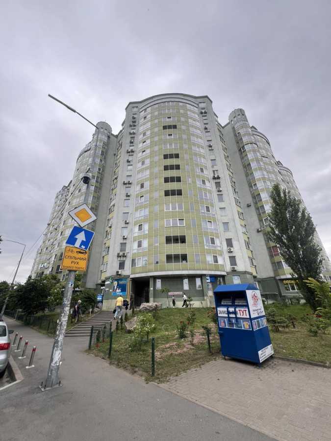 Продаж 3-кімнатної квартири 114.2 м², Коломиевский, 17/31а