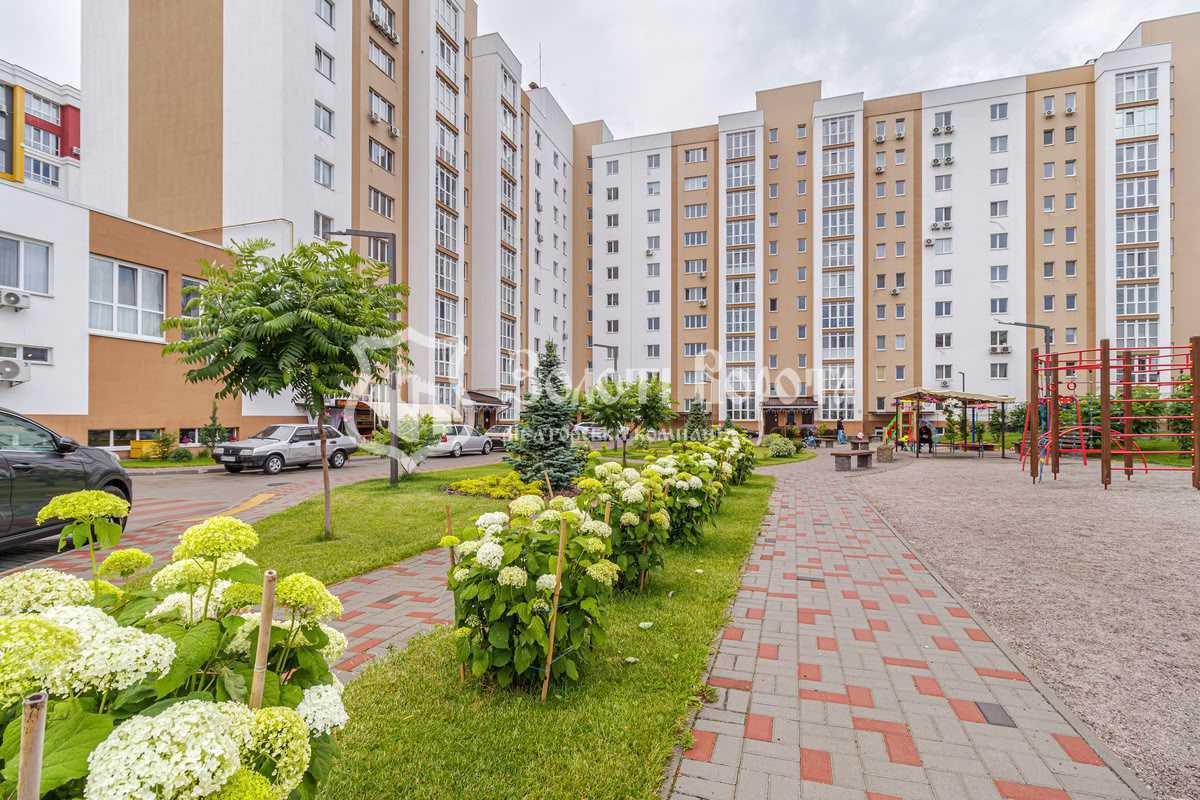 Продаж 1-кімнатної квартири 42 м², Машинобудівників вул., 14а