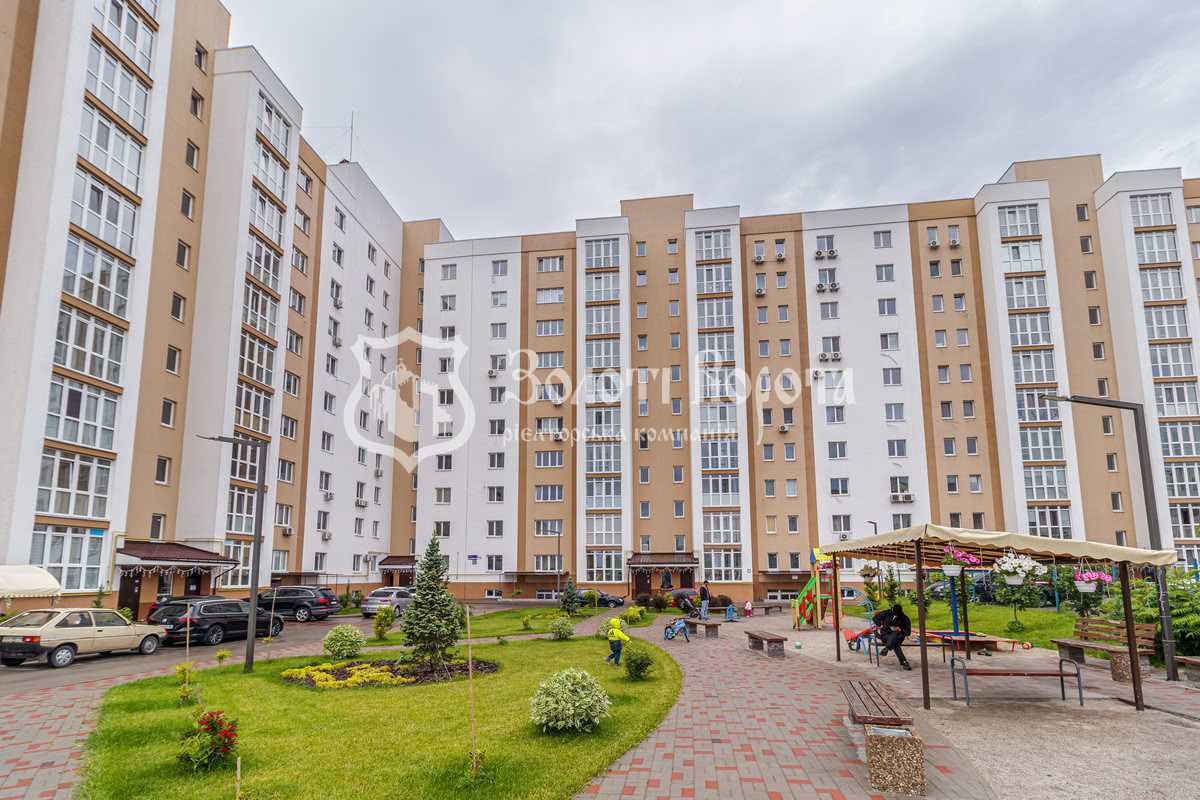 Продаж 1-кімнатної квартири 42 м², Машинобудівників вул., 14а