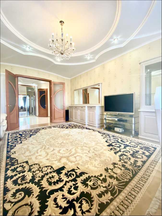 Оренда 3-кімнатної квартири 120 м², Лесі Українки бул., 23