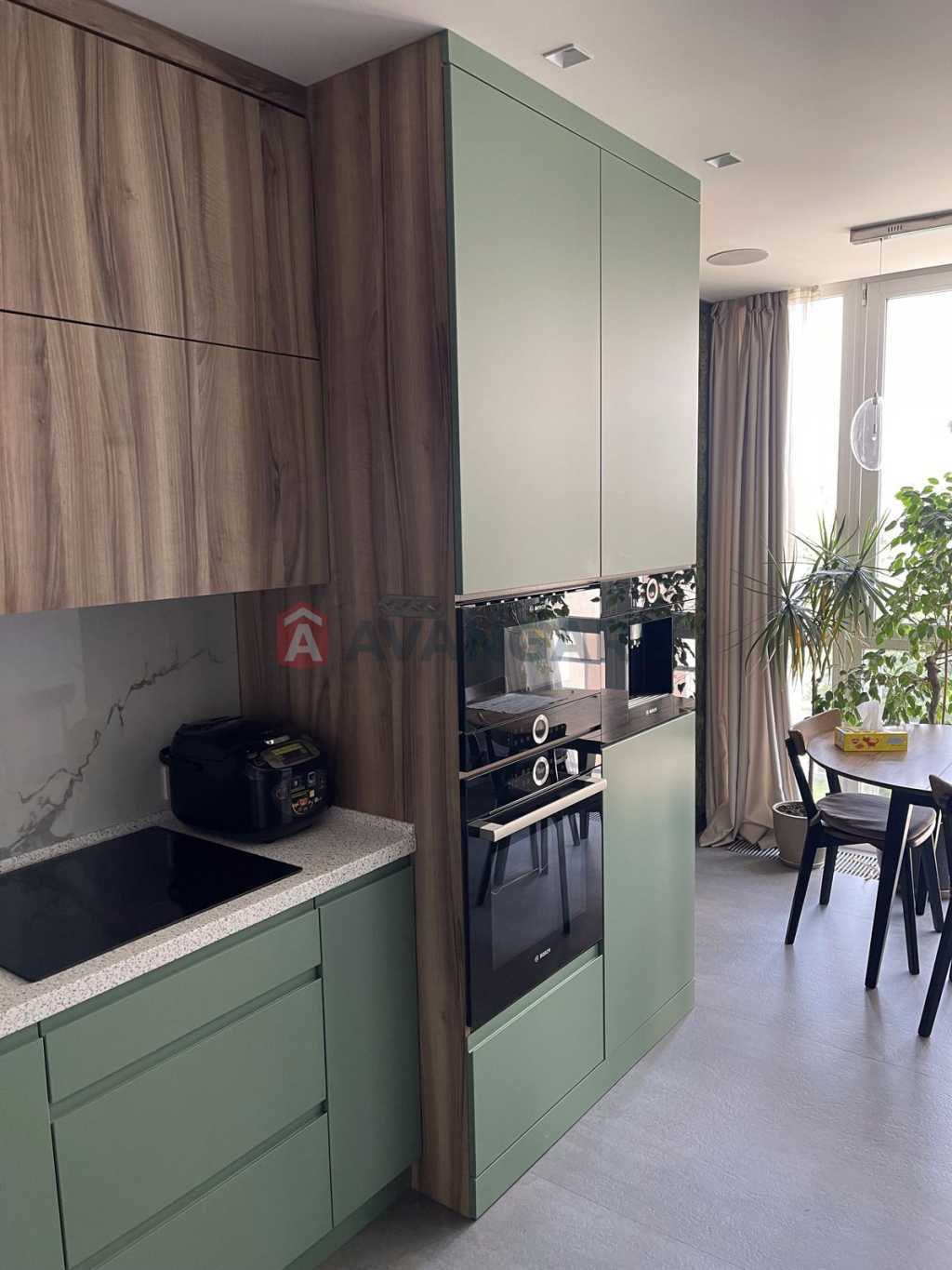 Оренда 4-кімнатної квартири 155 м², Метрологічна вул., 109