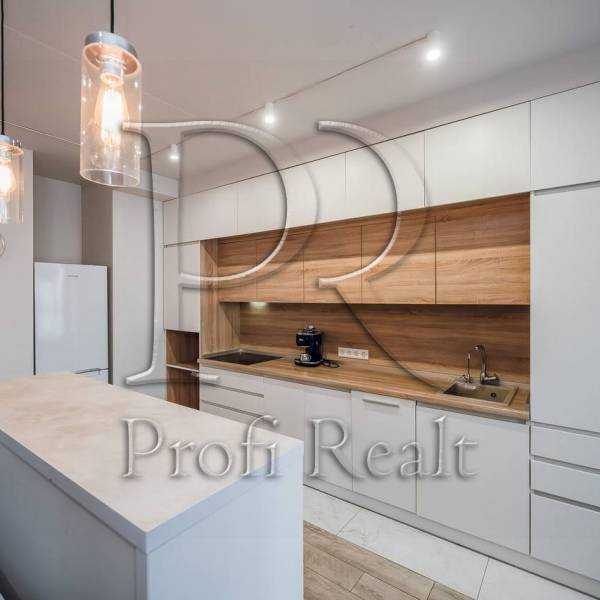 Продажа 3-комнатной квартиры 93 м², Першотравнева вулиця, 27