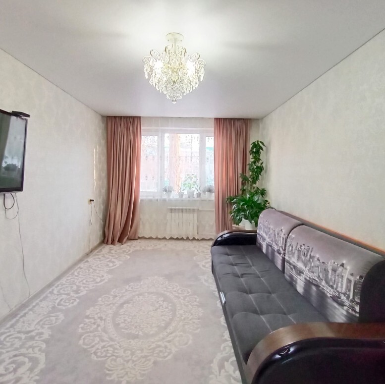 Продажа 2-комнатной квартиры 45 м², Героев Труда ул., 48а