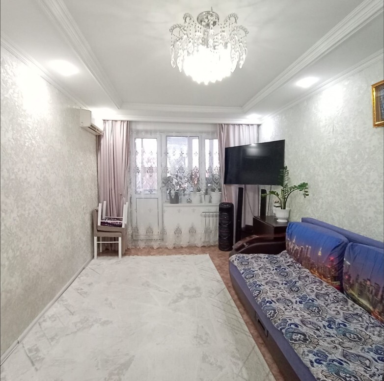 Продажа 2-комнатной квартиры 45 м², Героев Труда ул., 48а