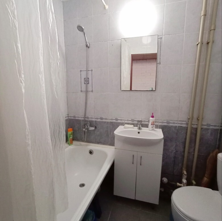 Продажа 2-комнатной квартиры 45 м², Героев Труда ул., 48а