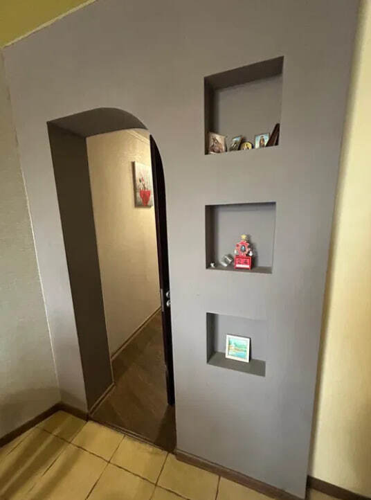 Продаж 2-кімнатної квартири 72.3 м², Нижньосироватська вул.
