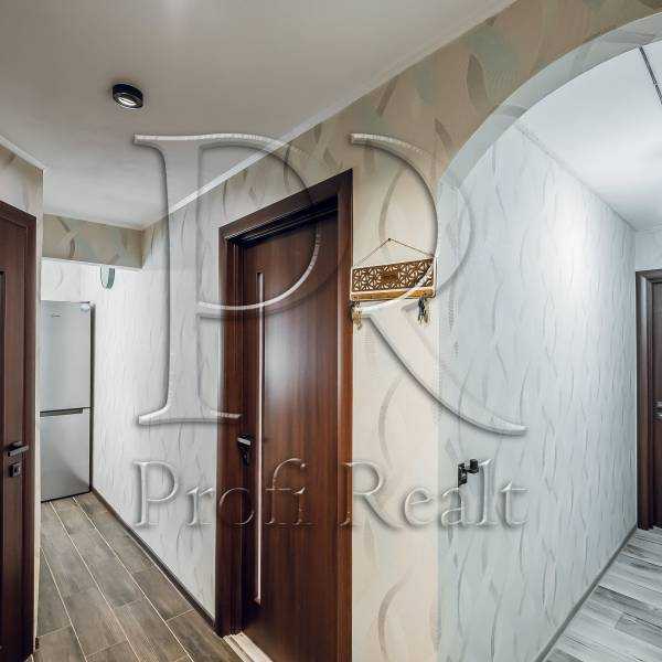 Продажа 2-комнатной квартиры 41 м², Победы просп., 98/2