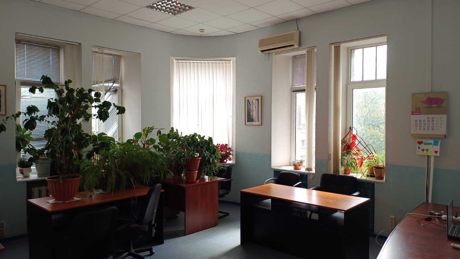 Аренда офиса 42 м², Владимира Моссаковского ул., 6А