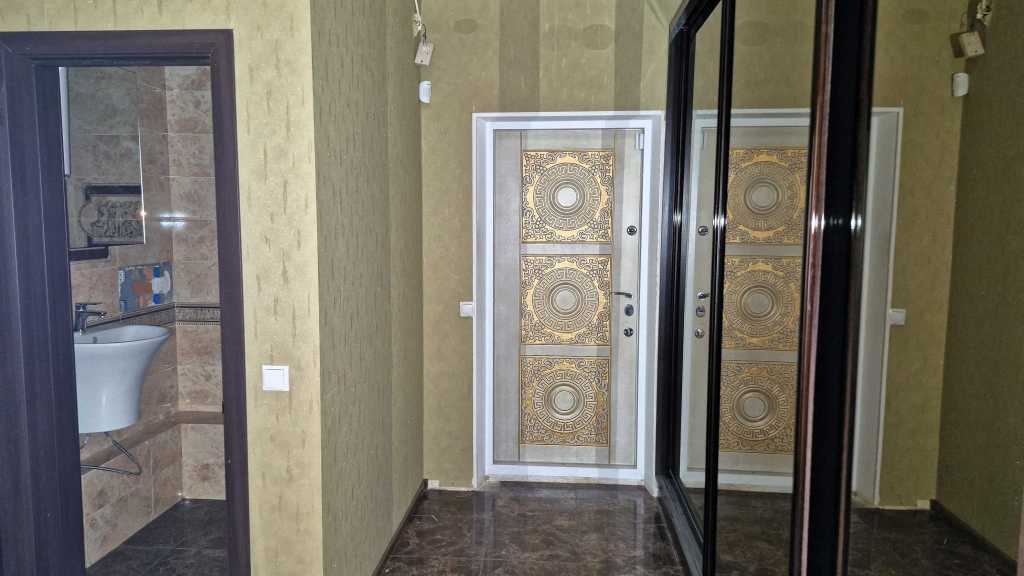 Продажа 3-комнатной квартиры 107 м², Пономарева ул., 26 К4