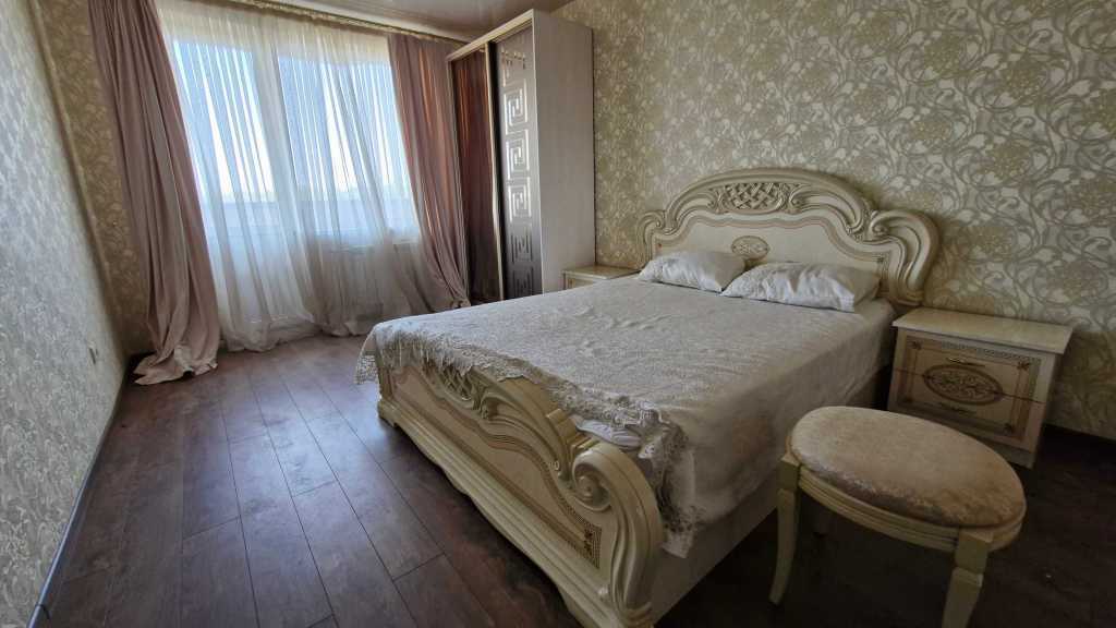 Продажа 3-комнатной квартиры 107 м², Пономарева ул., 26 К4