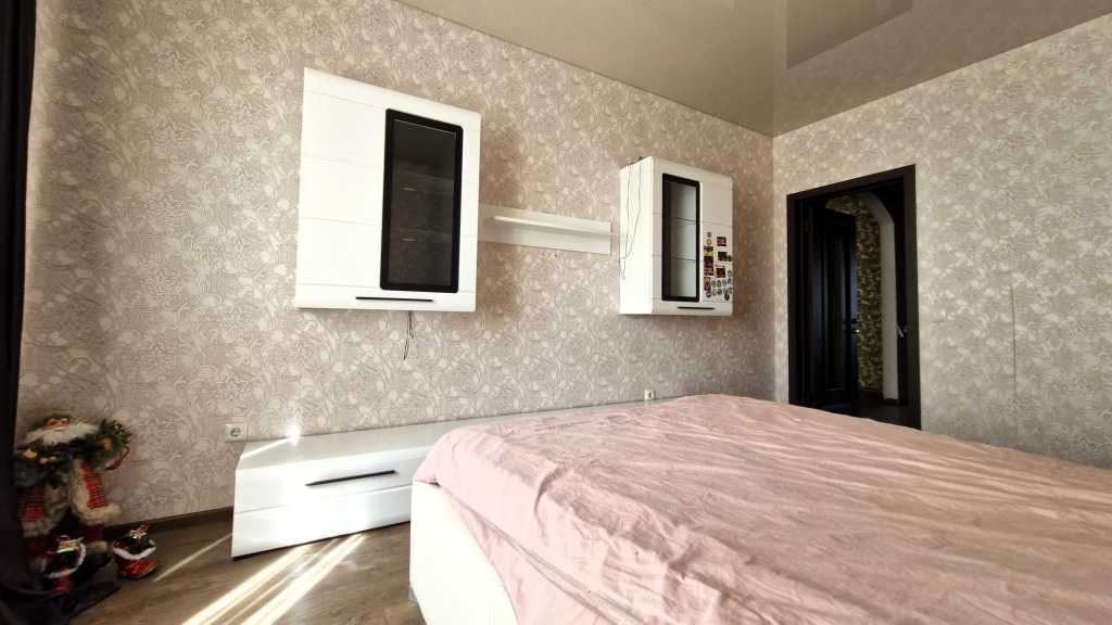 Продажа 3-комнатной квартиры 107 м², Пономарева ул., 26 К4