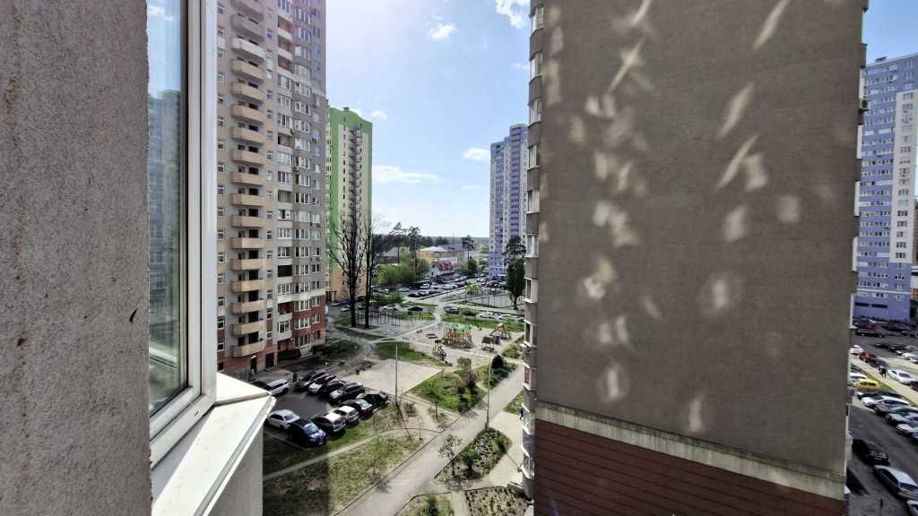 Продажа 3-комнатной квартиры 107 м², Пономарева ул., 26 К4