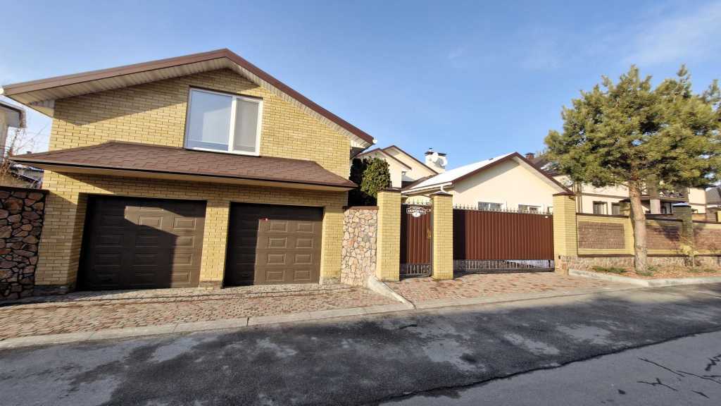 Продаж будинку 250 м², Андріївська вул.