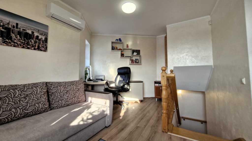 Продаж будинку 250 м², Андріївська вул.
