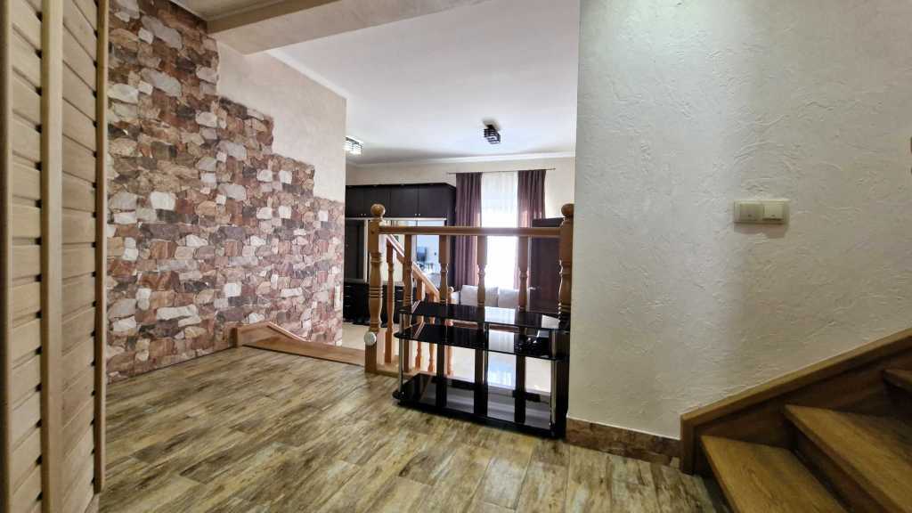 Продаж будинку 250 м², Андріївська вул.