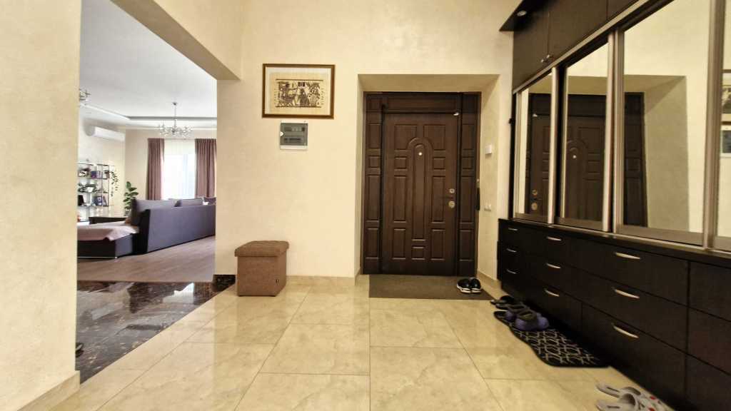 Продаж будинку 250 м², Андріївська вул.
