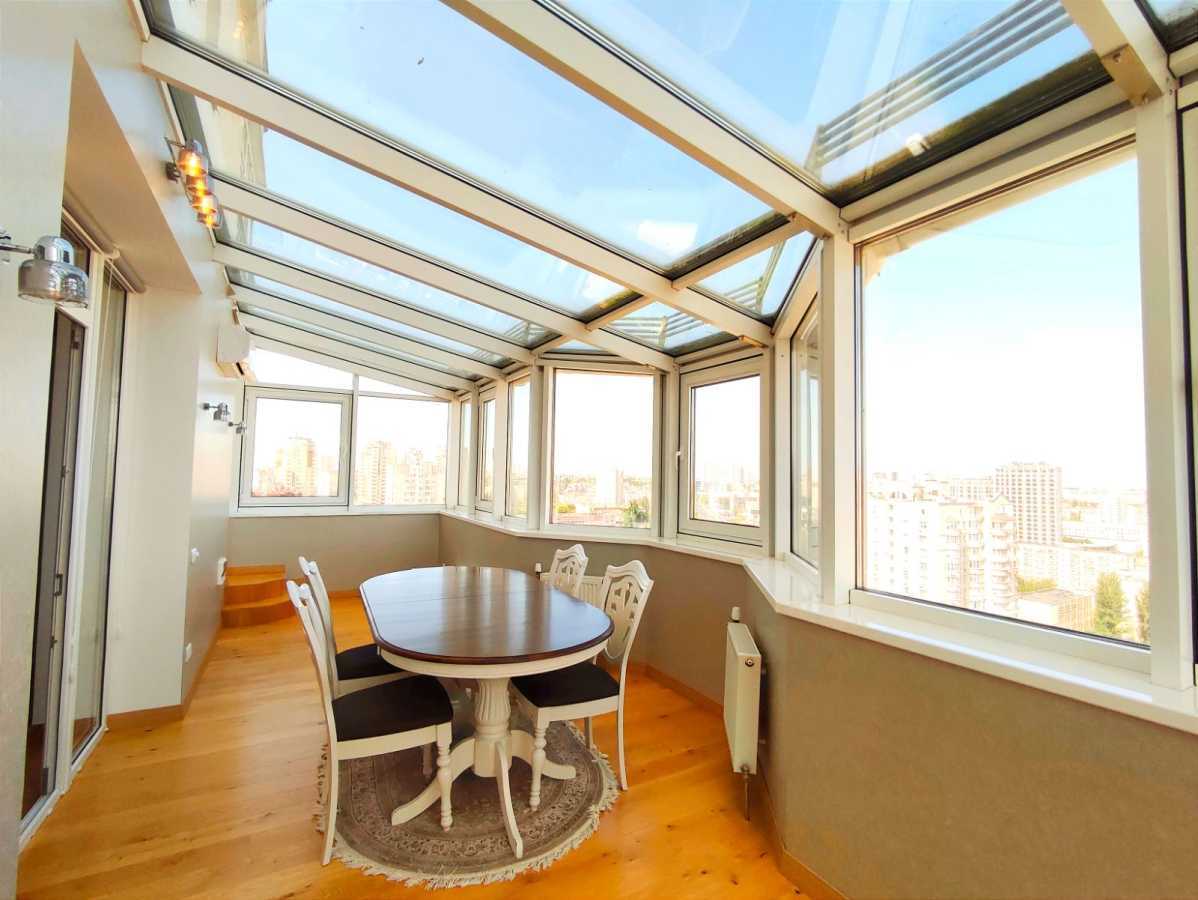 Аренда 3-комнатной квартиры 134.3 м², Николая Голего ул., 7В