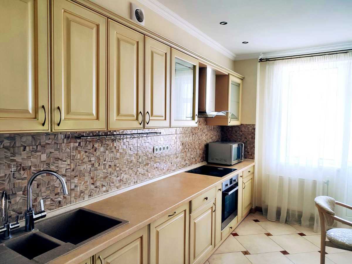 Аренда 3-комнатной квартиры 134.3 м², Николая Голего ул., 7В
