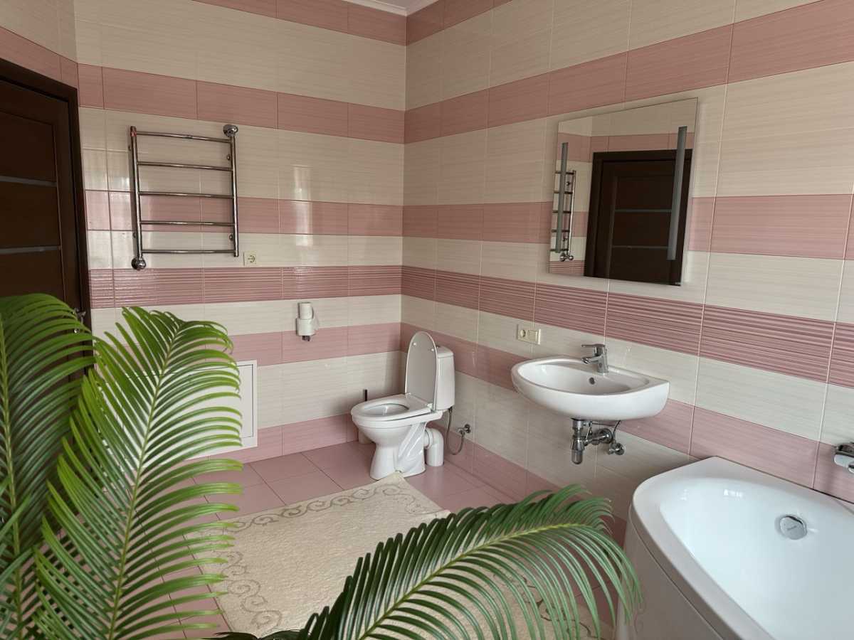 Продаж будинку 200 м², Лобановського вул.