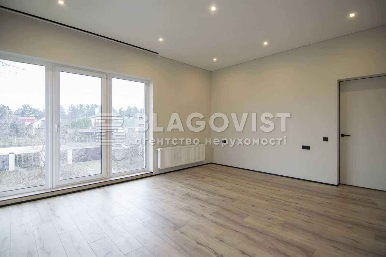 Продажа 5-комнатной квартиры 200 м², Апрельская ул.