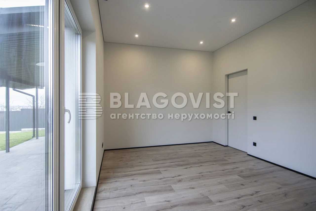 Продажа 5-комнатной квартиры 200 м², Апрельская ул.