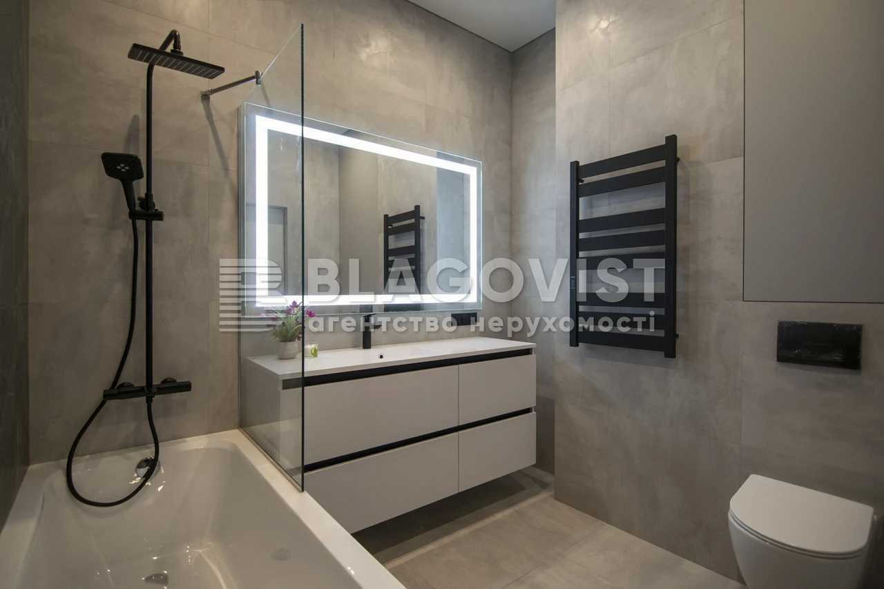 Продажа 5-комнатной квартиры 200 м², Апрельская ул.