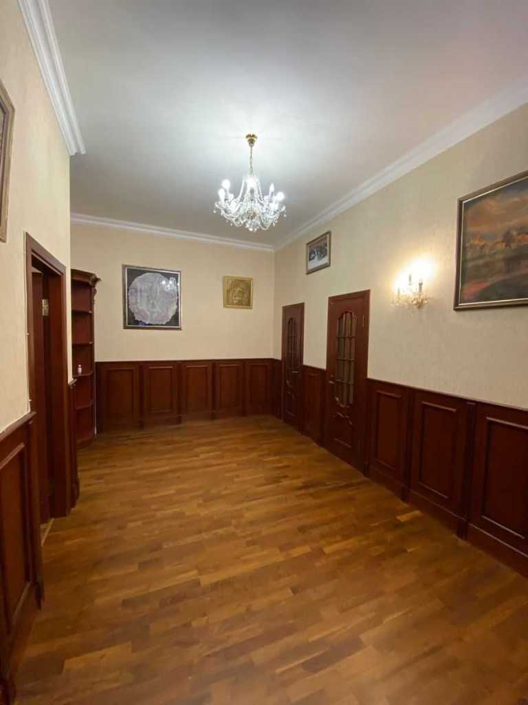 Оренда 3-кімнатної квартири 127 м², Хрещатик вул., 15