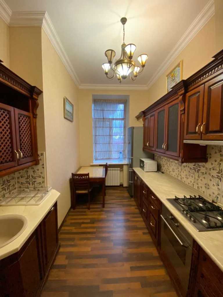 Оренда 3-кімнатної квартири 127 м², Хрещатик вул., 15